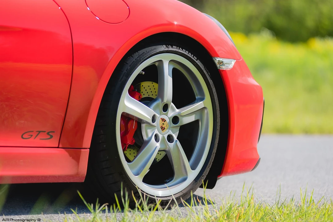 2015 Porsche 981 Cayman GTS - Image 20 of 31