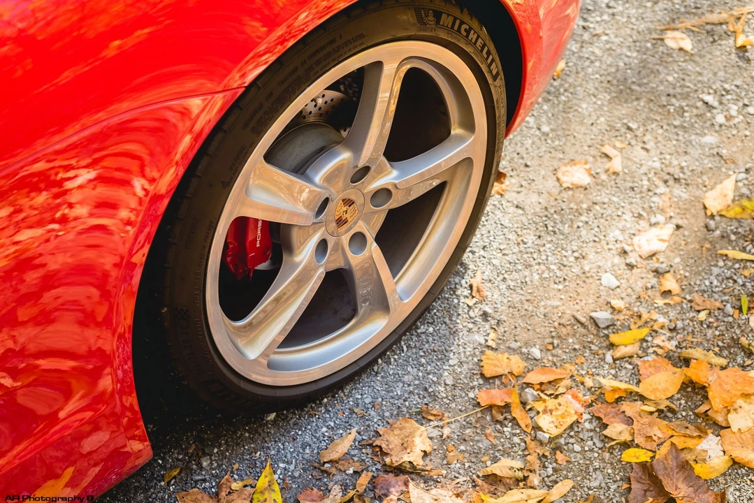 2015 Porsche 981 Cayman GTS - Image 26 of 31