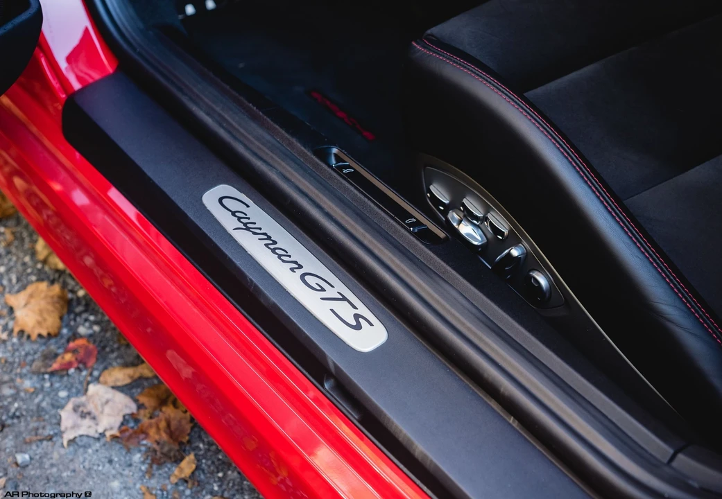 2015 Porsche 981 Cayman GTS - Image 27 of 31