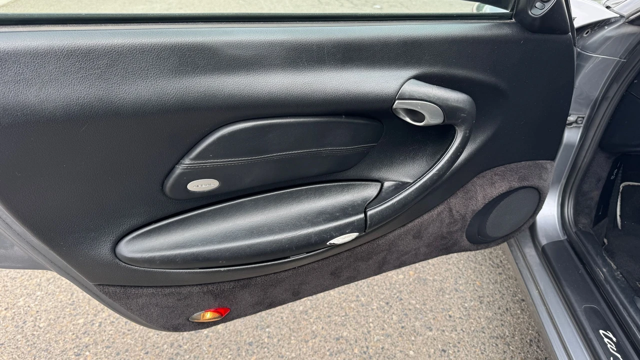 2002 Porsche 996 Carrera - Image 15 of 21