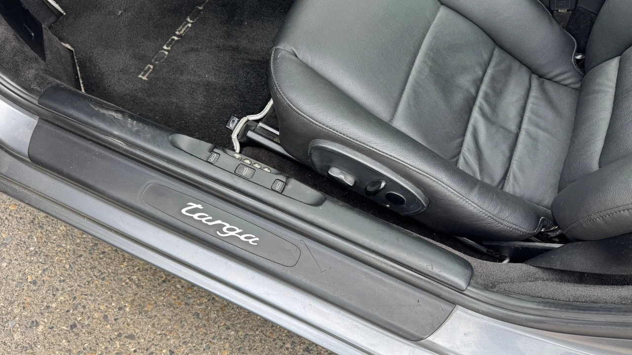 2002 Porsche 996 Carrera - Image 14 of 21