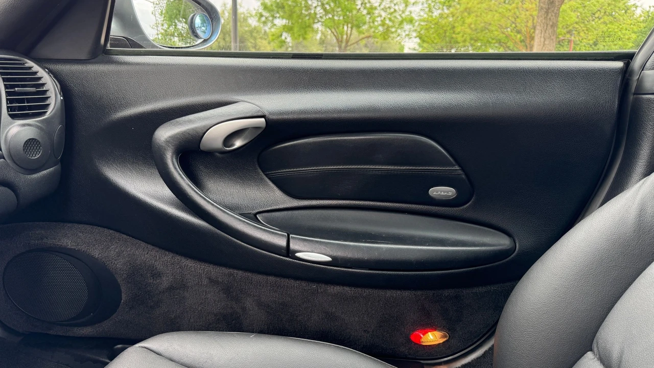 2002 Porsche 996 Carrera - Image 16 of 21