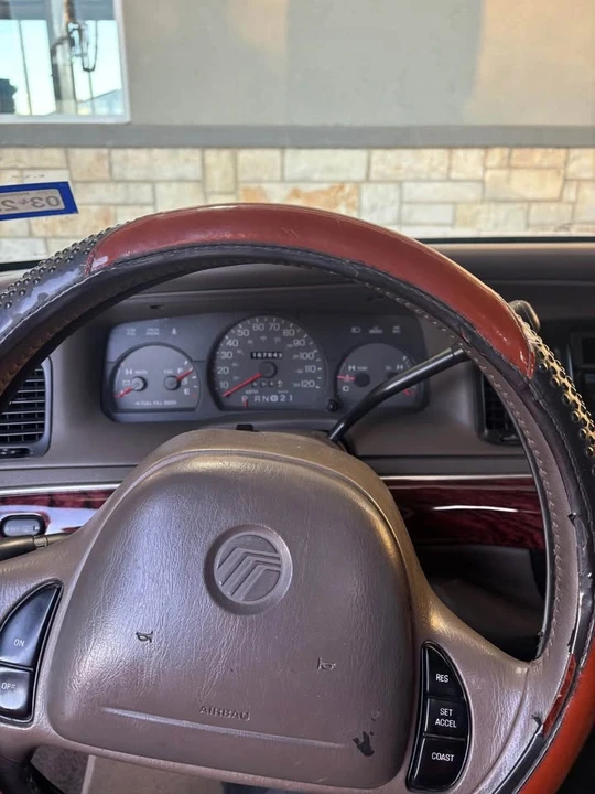 2000 Mercury Grand Marquis - Image 5 of 7