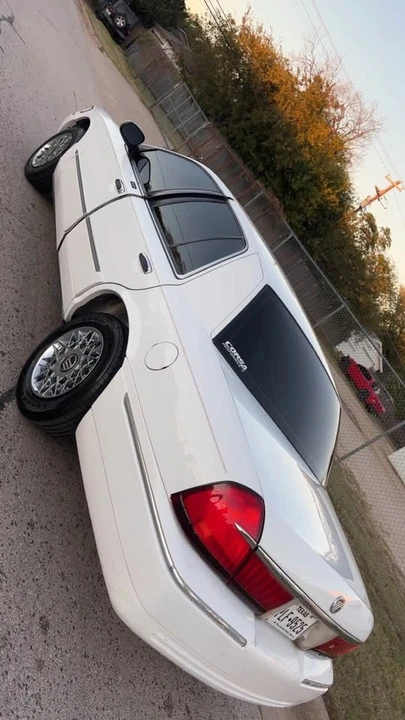 2000 Mercury Grand Marquis - Image 2 of 7