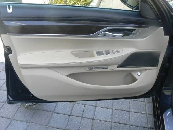 2017 BMW G11/G12 7 Series - Image 15 of 20
