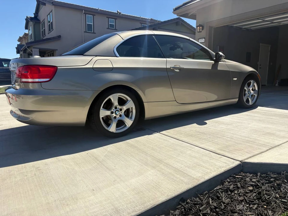 2009 BMW E93 3 Series Convertible - Image 2 of 8