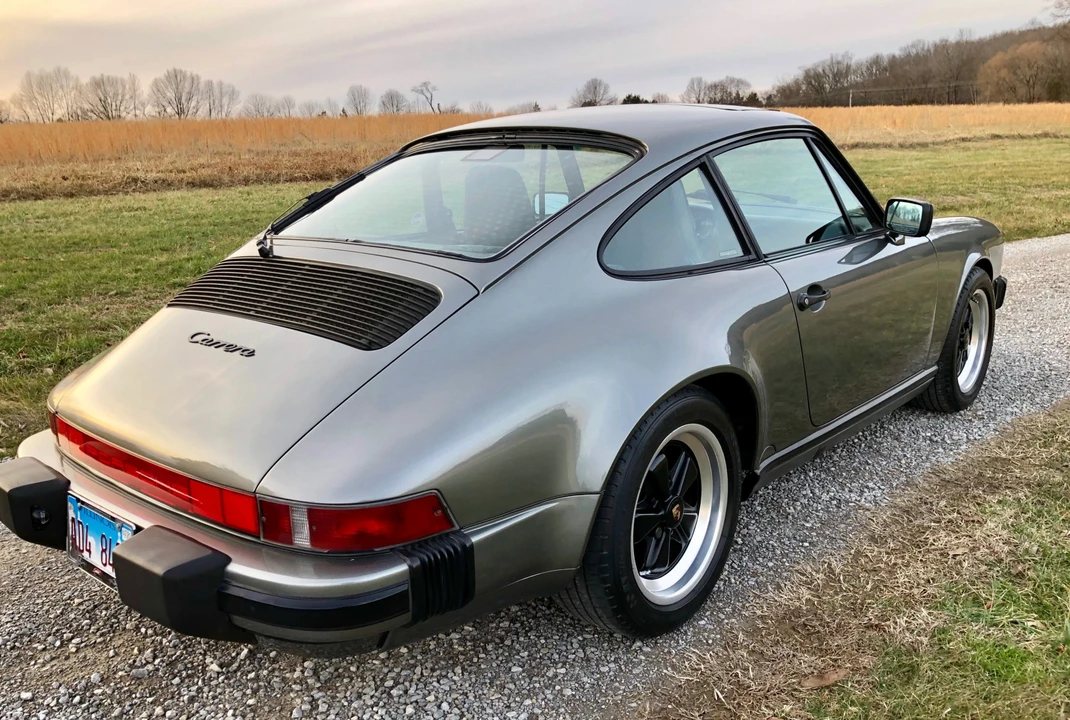 1988 Porsche 911 Carrera 3.2 - Image 14 of 31
