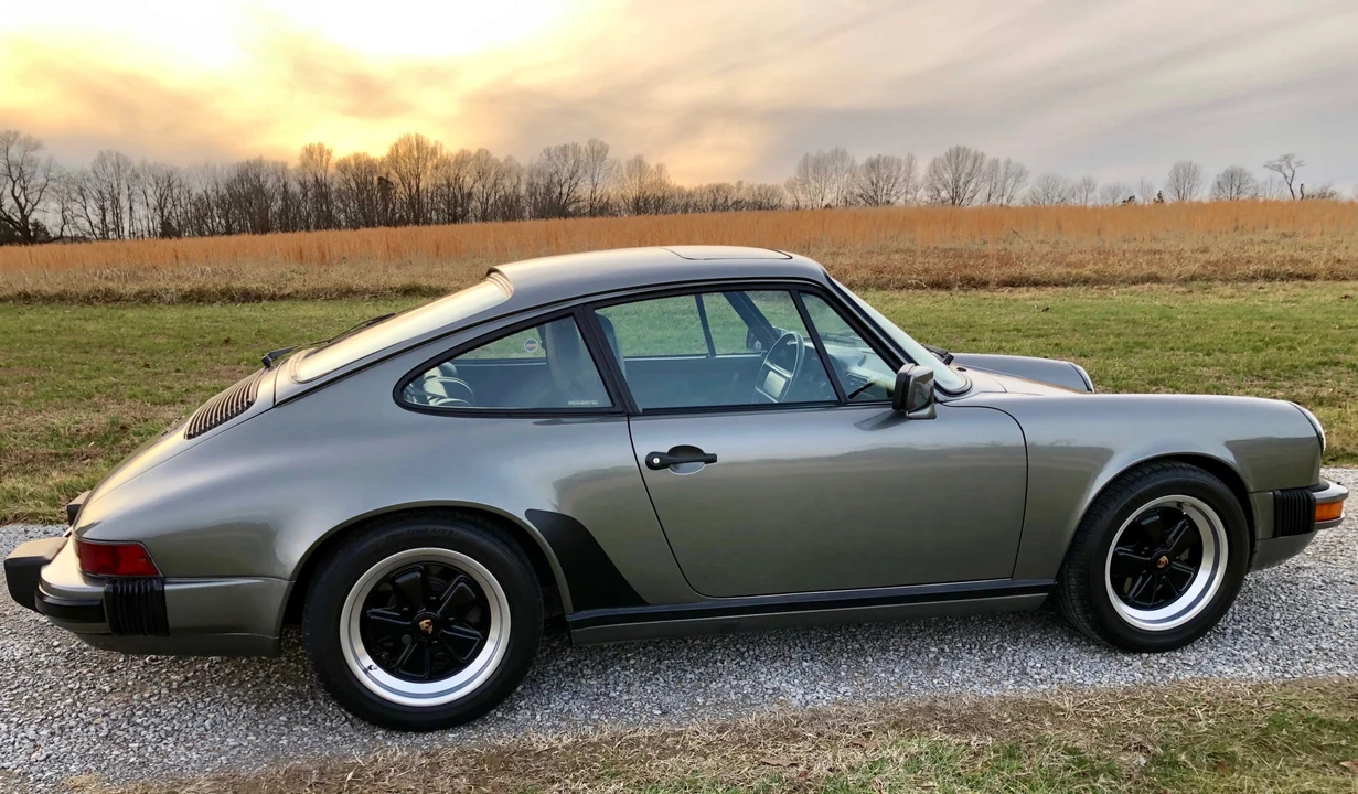 1988 Porsche 911 Carrera 3.2 - Image 17 of 31