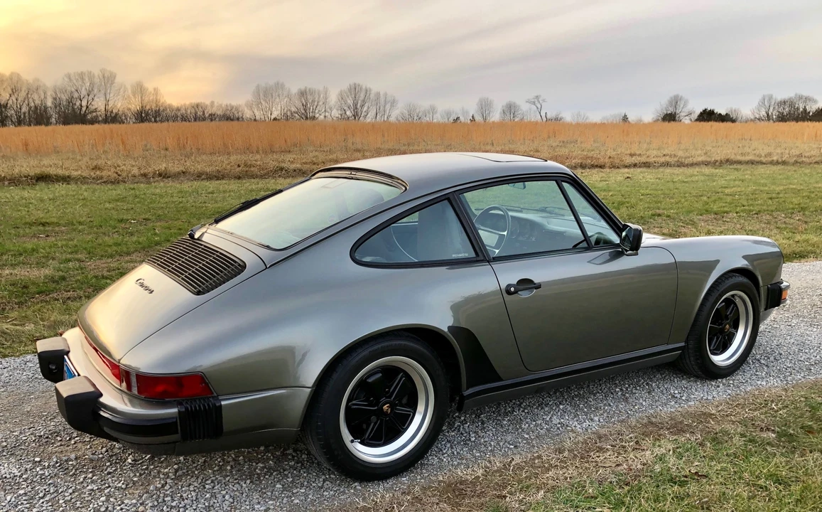 1988 Porsche 911 Carrera 3.2 - Image 15 of 31