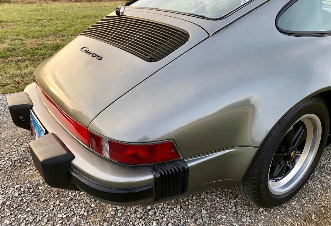 1988 Porsche 911 Carrera 3.2 - Image 24 of 31