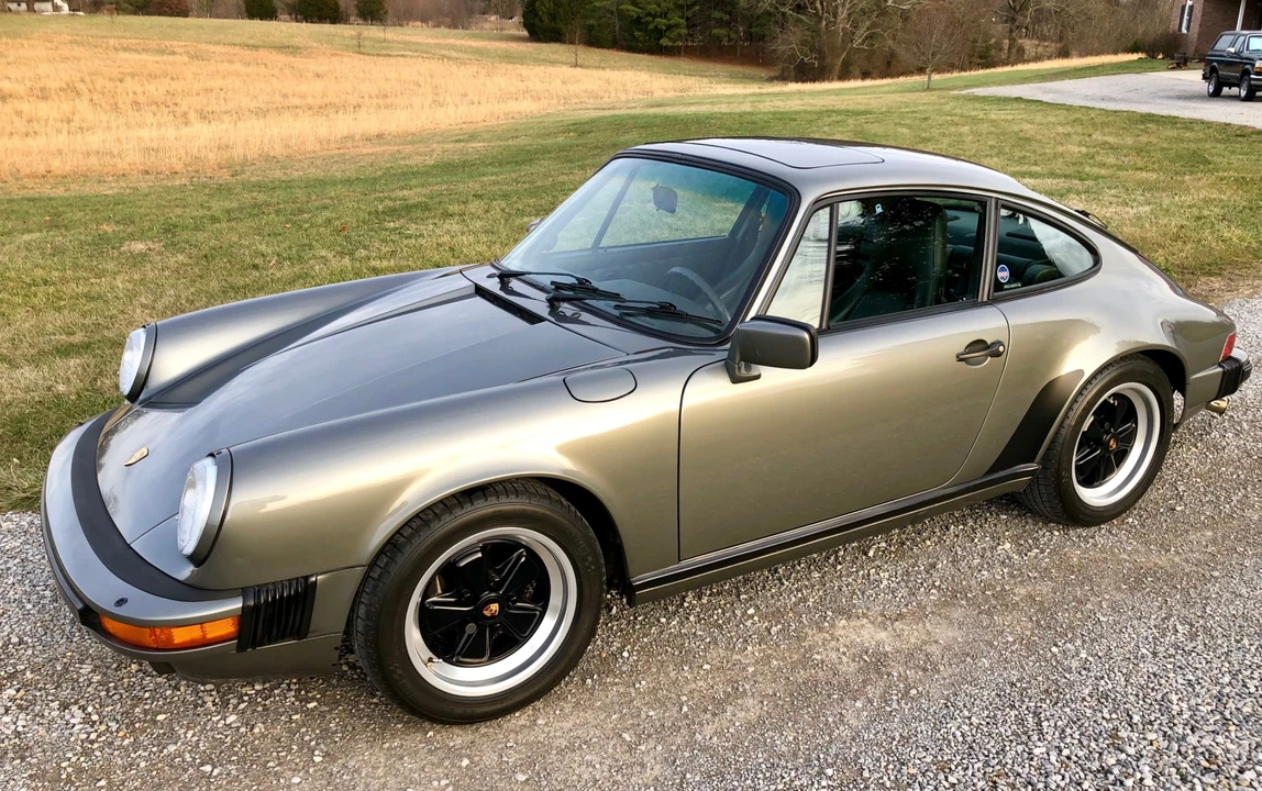 1988 Porsche 911 Carrera 3.2 - Image 6 of 31