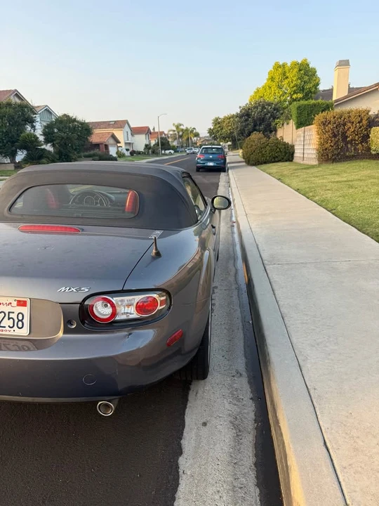 2006 Mazda NC MX-5 Miata - Image 4 of 10