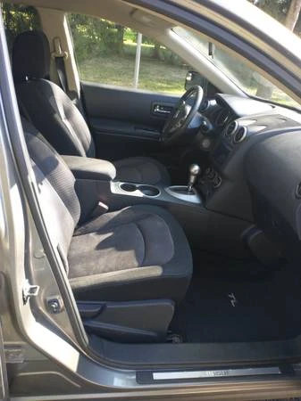 2010 Nissan Rogue - Image 8 of 11