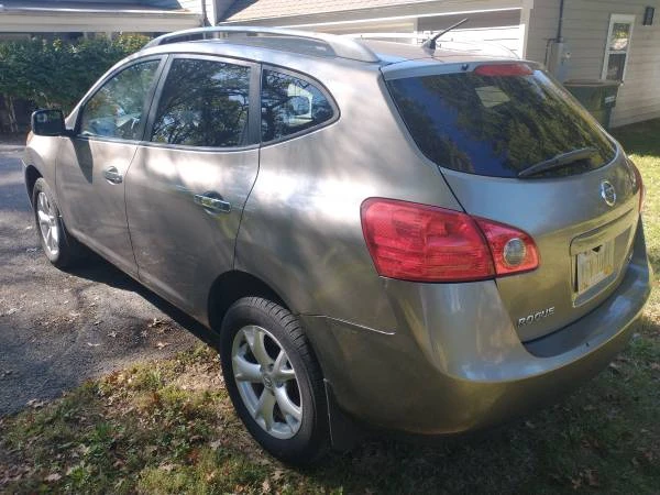 2010 Nissan Rogue - Image 4 of 11