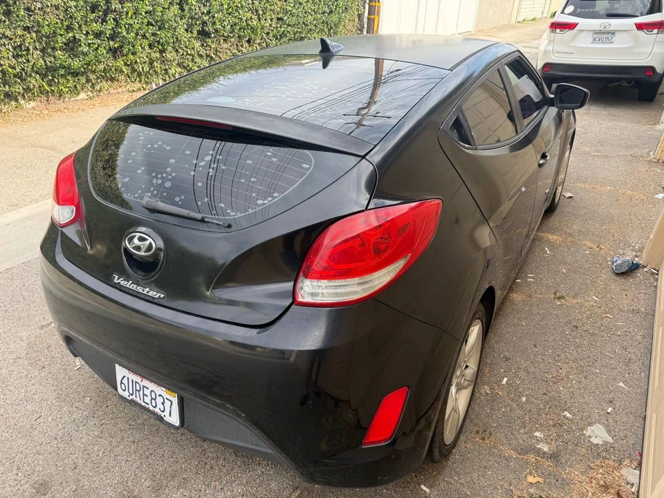 2012 Hyundai Veloster - Image 4 of 8