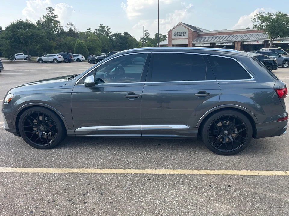 2021 Audi SQ7 - Image 8 of 24