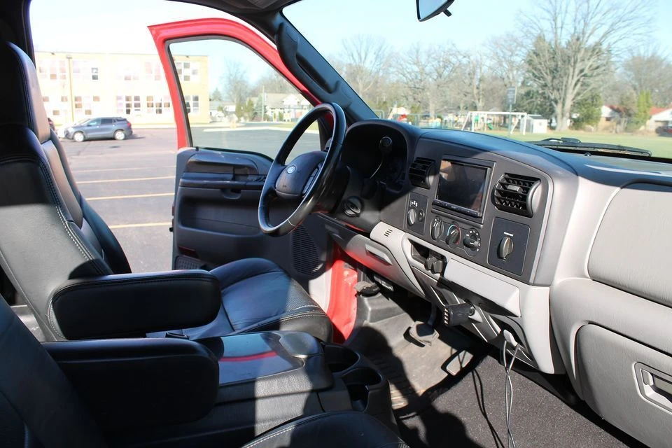 2005 Ford Super Duty 1st Gen - Image 10 of 17