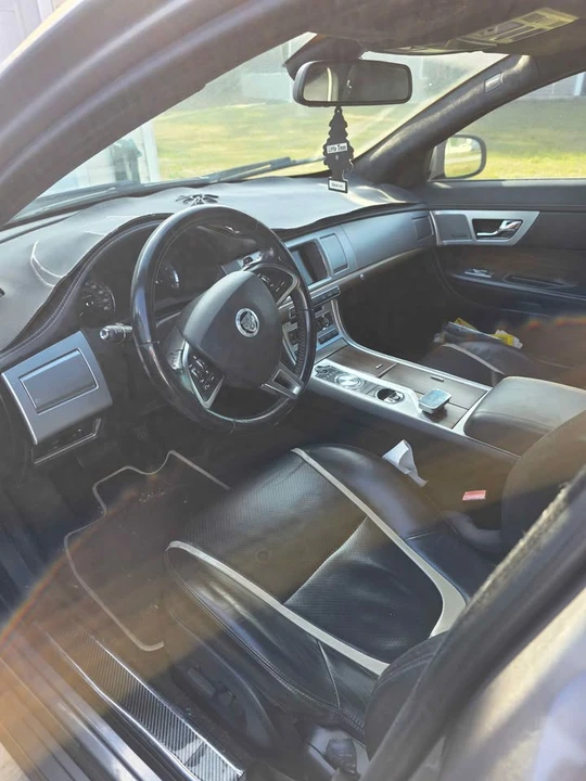 2003 Jaguar XF - Image 6 of 7
