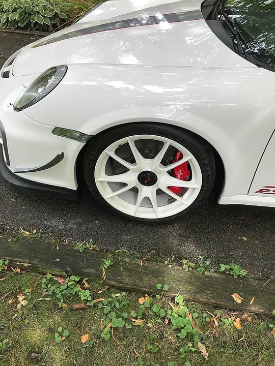 2011 Porsche 997 GT3 RS - Image 4 of 15