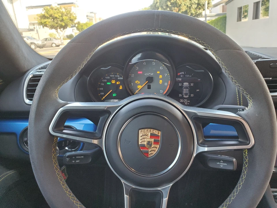 2016 Porsche 981 Cayman GT4 - Image 12 of 15
