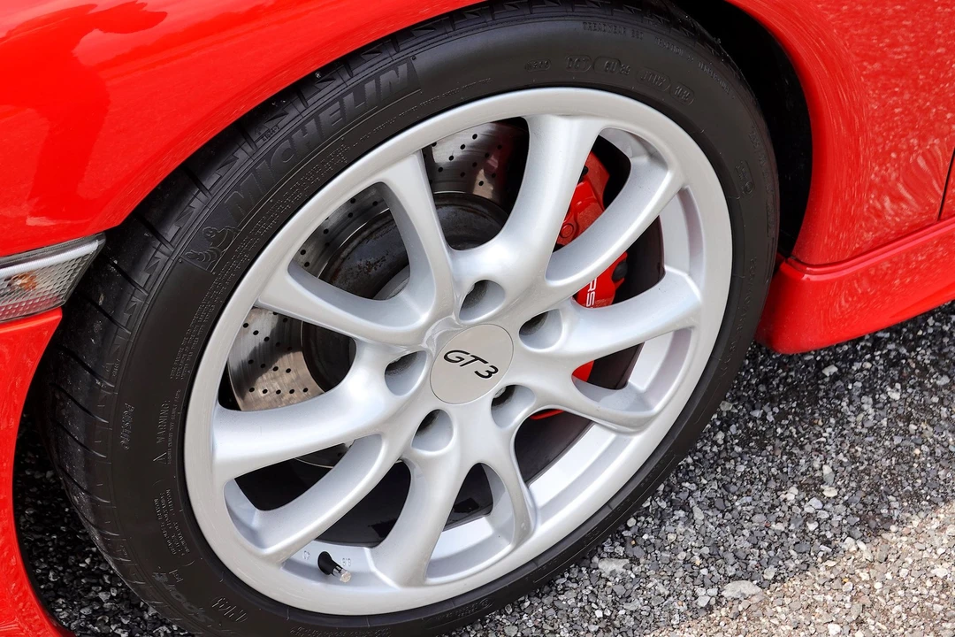 2004 Porsche 996 GT3 - Image 16 of 31