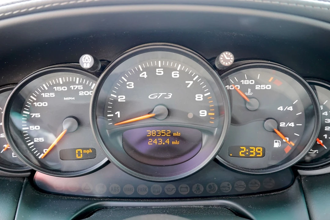 2004 Porsche 996 GT3 - Image 26 of 31