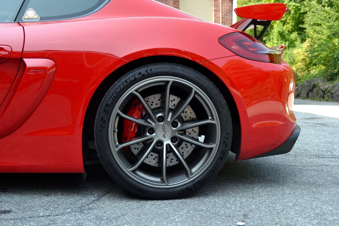 2016 Porsche 981 Cayman GT4 - Image 22 of 31