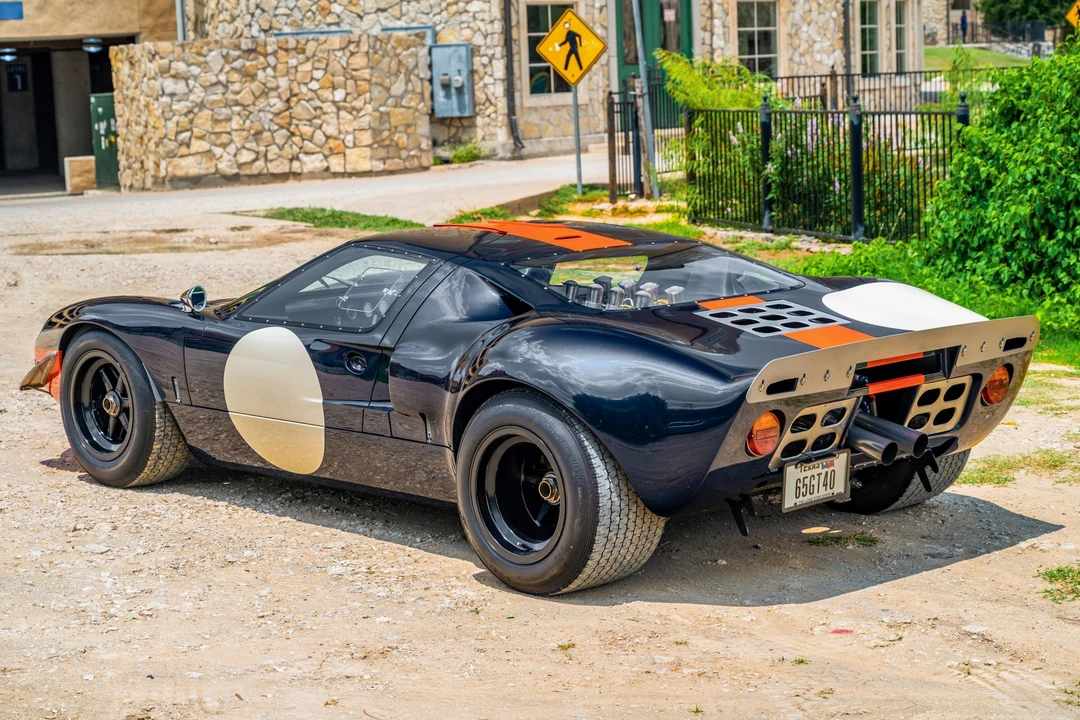 Ford Replica - Image 8 of 31