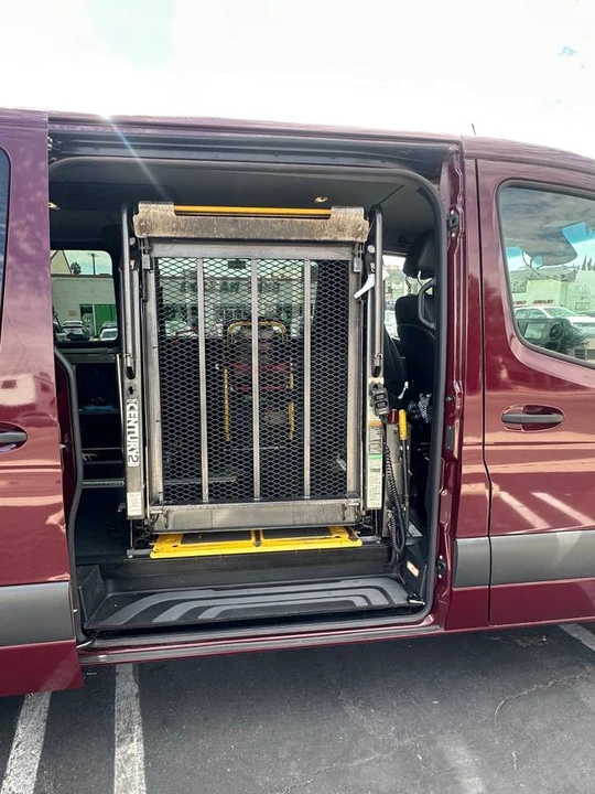 2023 Mercedes-Benz VS30 Sprinter - Image 5 of 8