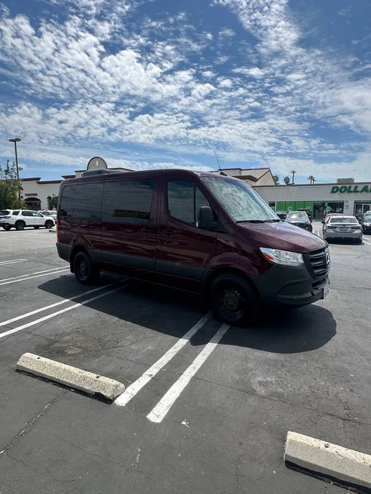 2023 Mercedes-Benz VS30 Sprinter - Image 2 of 8