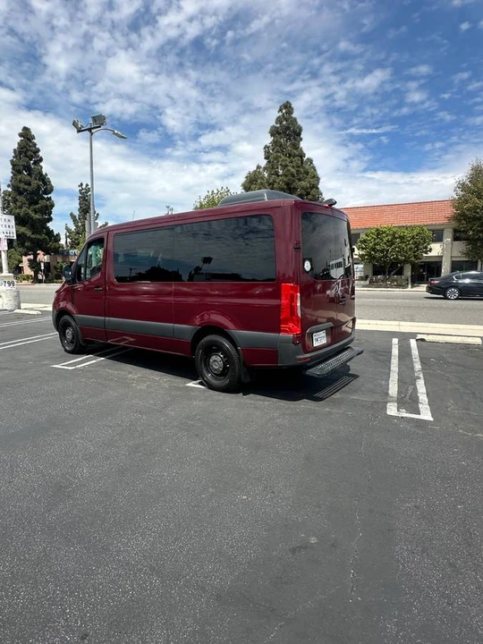 2023 Mercedes-Benz VS30 Sprinter - Image 3 of 8