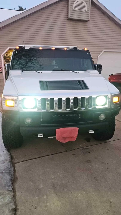 2003 Hummer Hummer H2 - Image 2 of 10