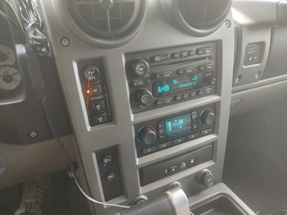2004 Hummer Hummer H2 - Image 2 of 15