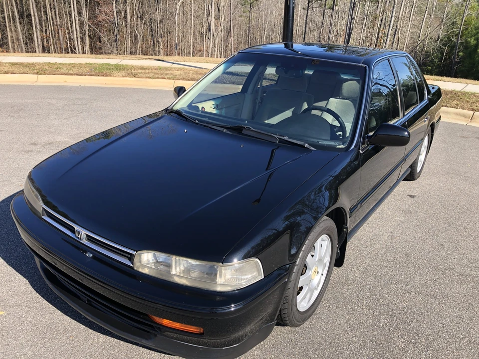 1993 Honda Accord 4th Gen - Image 8 of 31