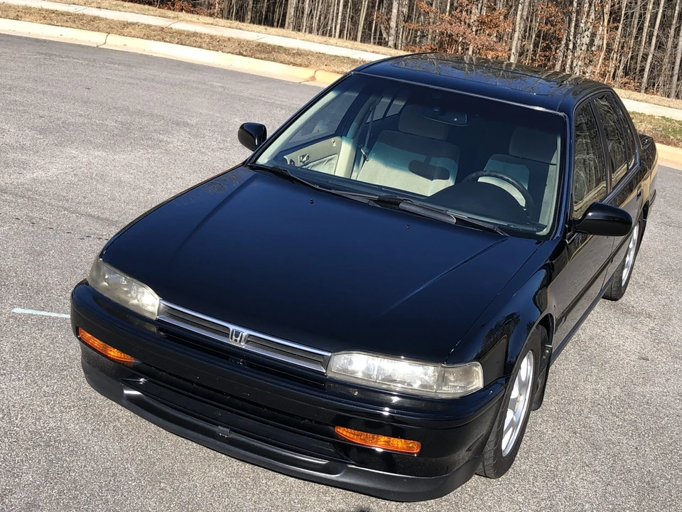 1993 Honda Accord 4th Gen - Image 13 of 31