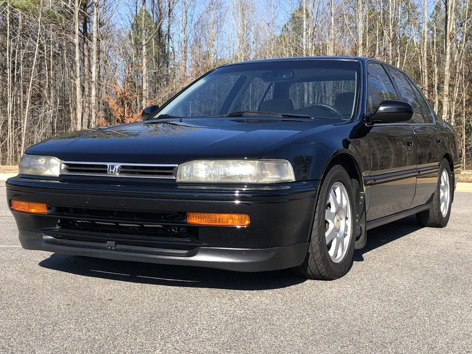 1993 Honda Accord 4th Gen - Image 16 of 31