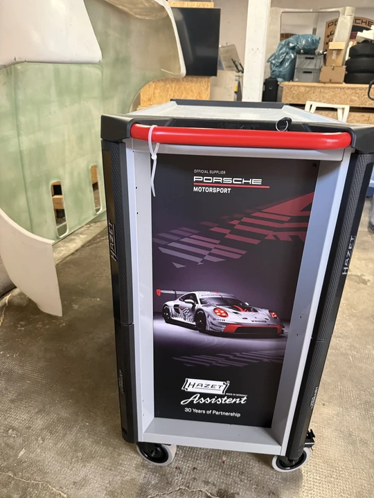 Porsche - Image 3 of 11