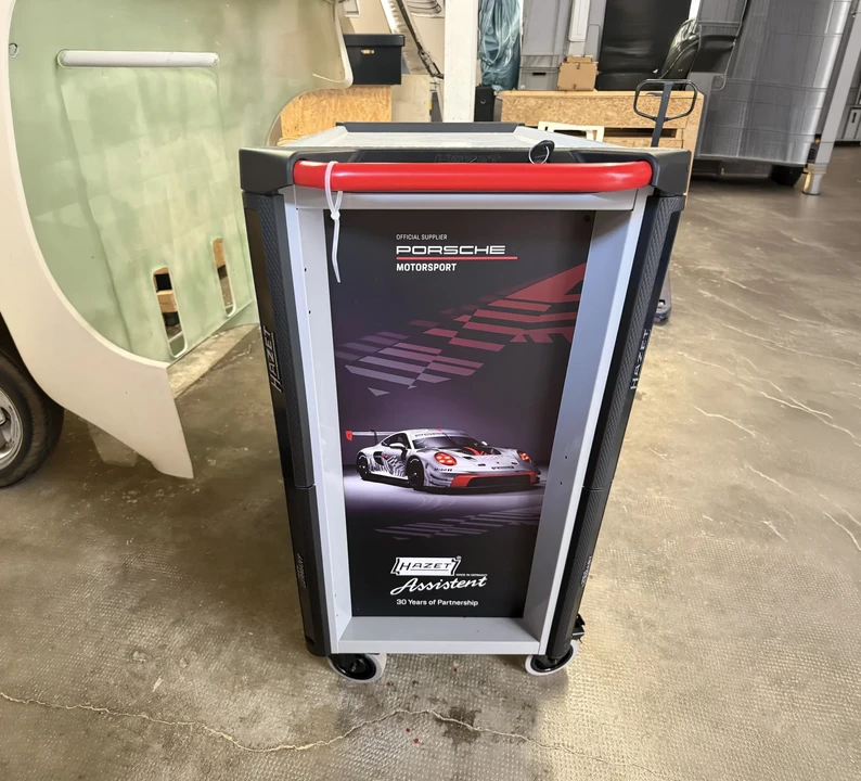 Porsche - Image 2 of 11