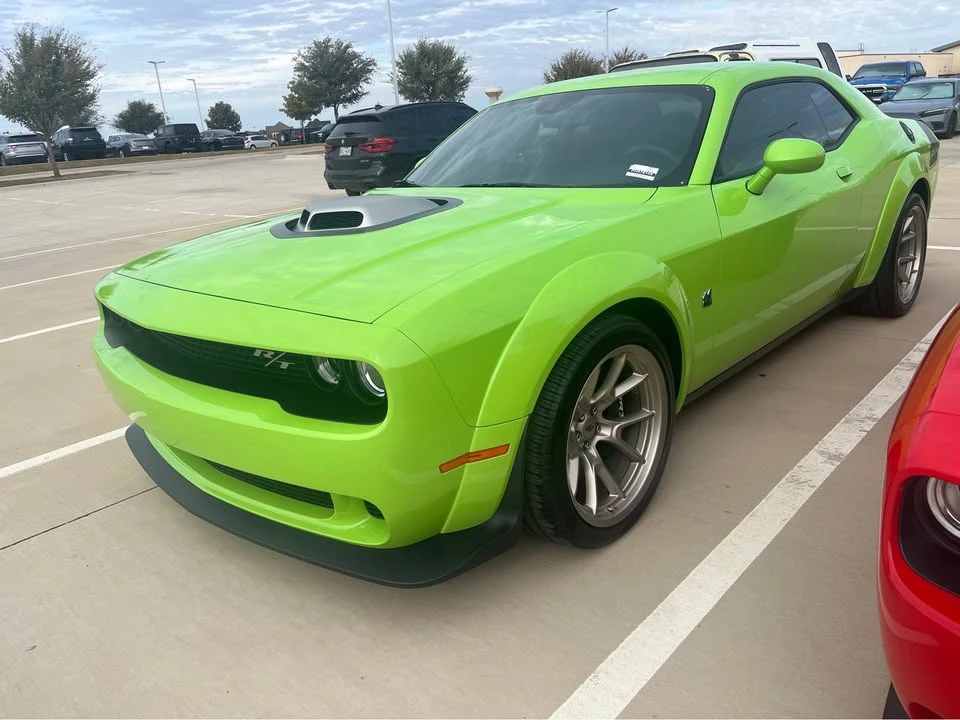 Dodge Challenger SRT Hellcat 3rd Gen - Image 5 of 10