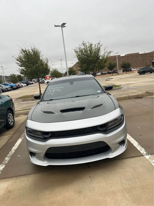 Dodge Challenger SRT Hellcat 3rd Gen - Image 8 of 10