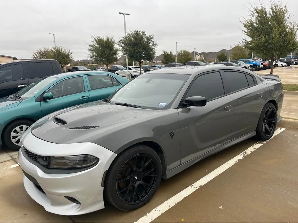 Dodge Challenger SRT Hellcat 3rd Gen - Image 7 of 10