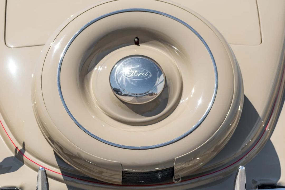 1936 Ford Model 48 & 68 - Image 16 of 31