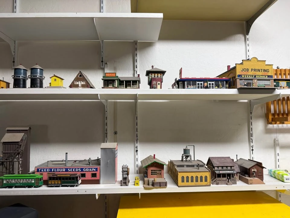 Parts & Memorabilia Scale Models - Image 5 of 8