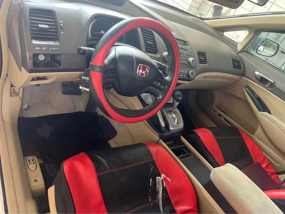 2006 Honda Civic 8th Gen - Image 6 of 9