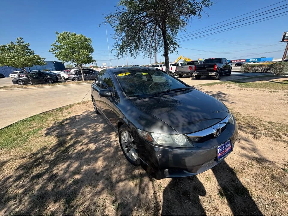 2011 Honda Civic 8th Gen - Image 2 of 4