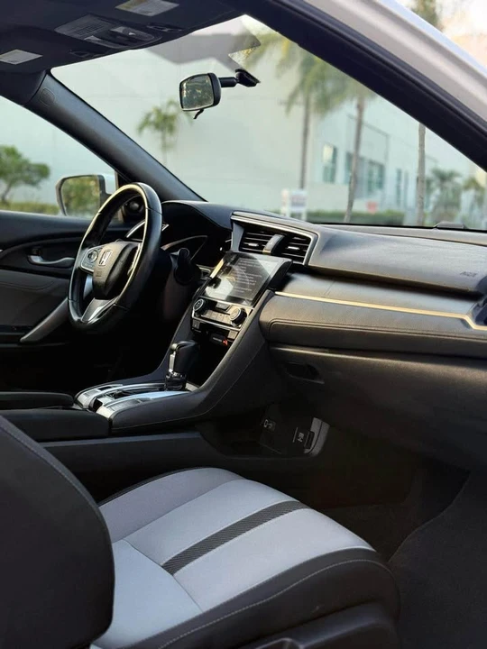 2018 Honda Civic 10th Gen - Image 7 of 7