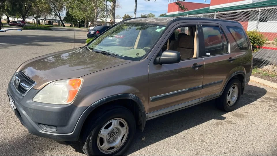 2004 Honda CR-V 2nd Gen - Image 5 of 8