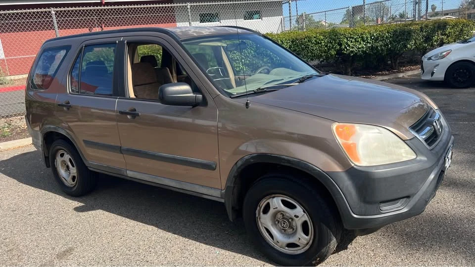 2004 Honda CR-V 2nd Gen - Image 4 of 8