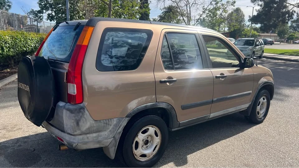 2004 Honda CR-V 2nd Gen - Image 6 of 8