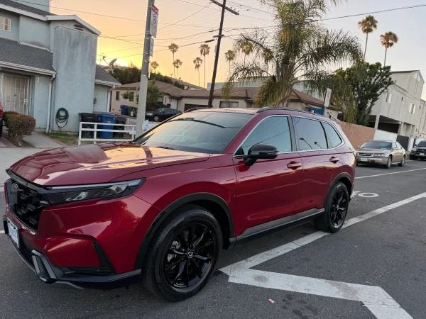 2025 Honda CR-V 6th Gen - Image 3 of 31